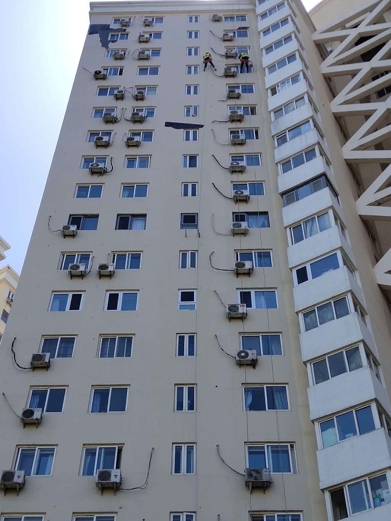 礦業(yè)大學教師住宅外墻脫落維修